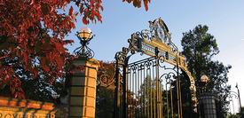 Gate of ܼˮ̳ University